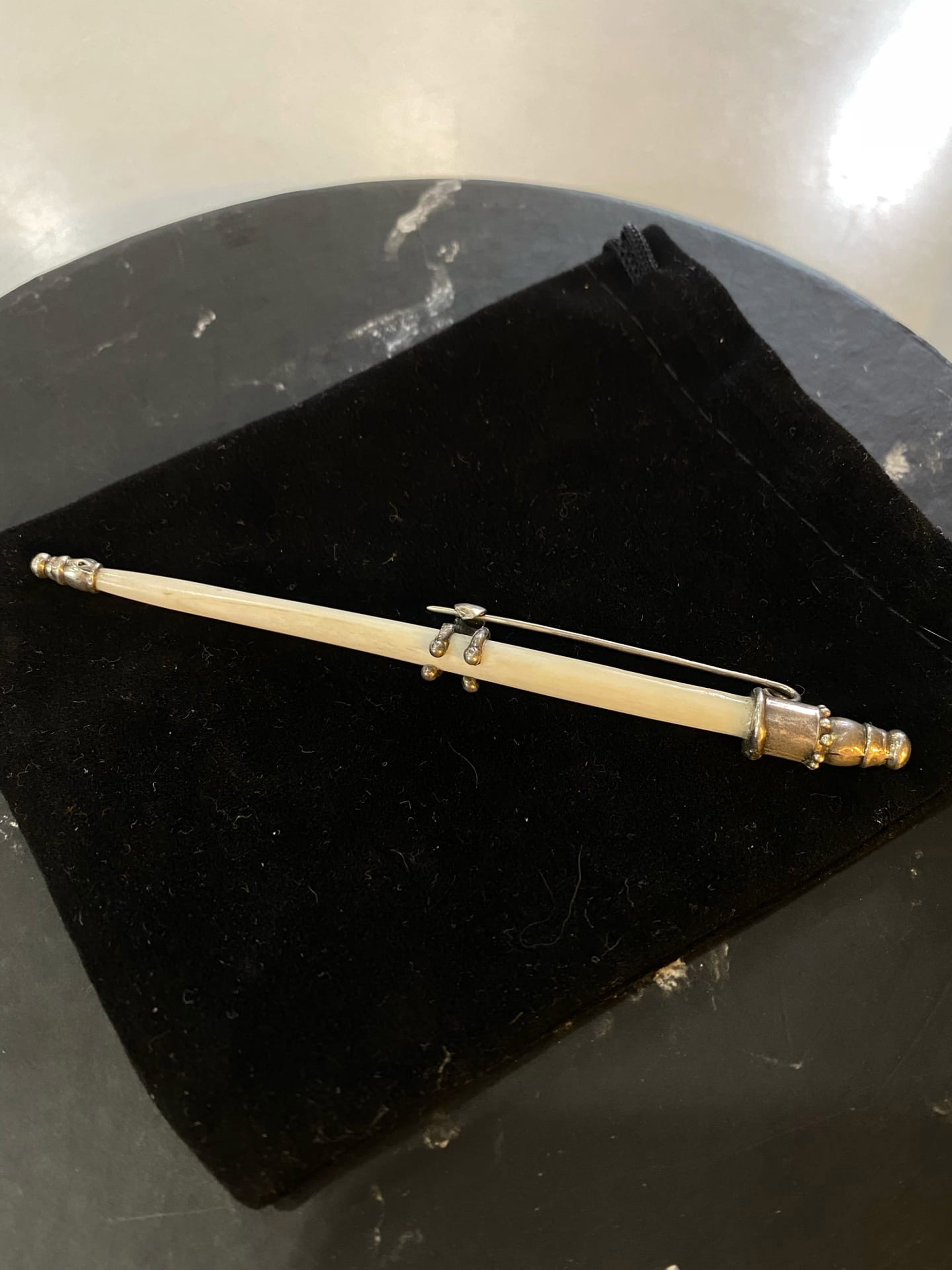 Брошь Битва (кость)