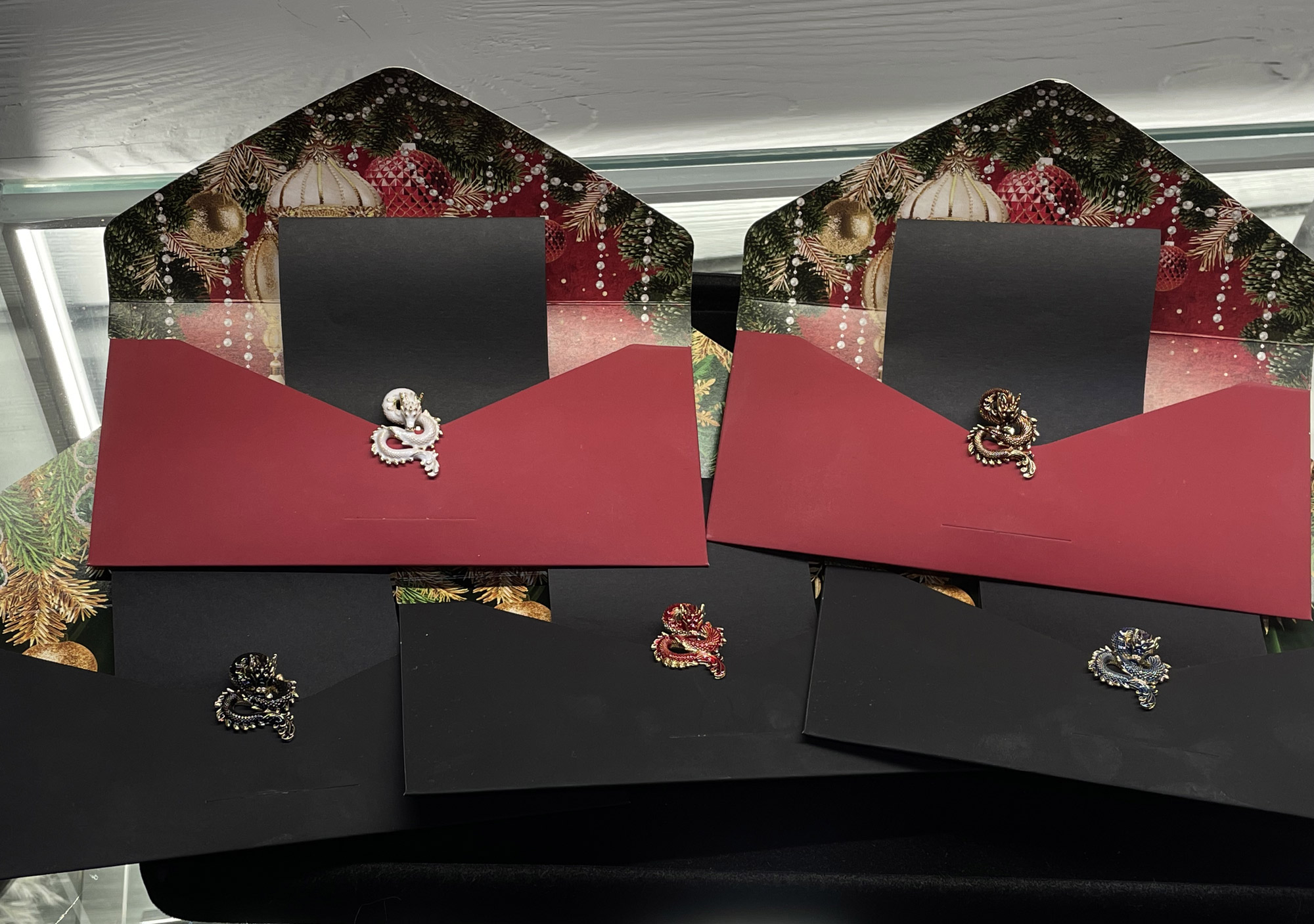 Брошь "Дракон" в подарочной упаковке