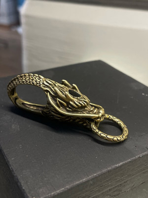 Карабин-подвеска Золотой дракон