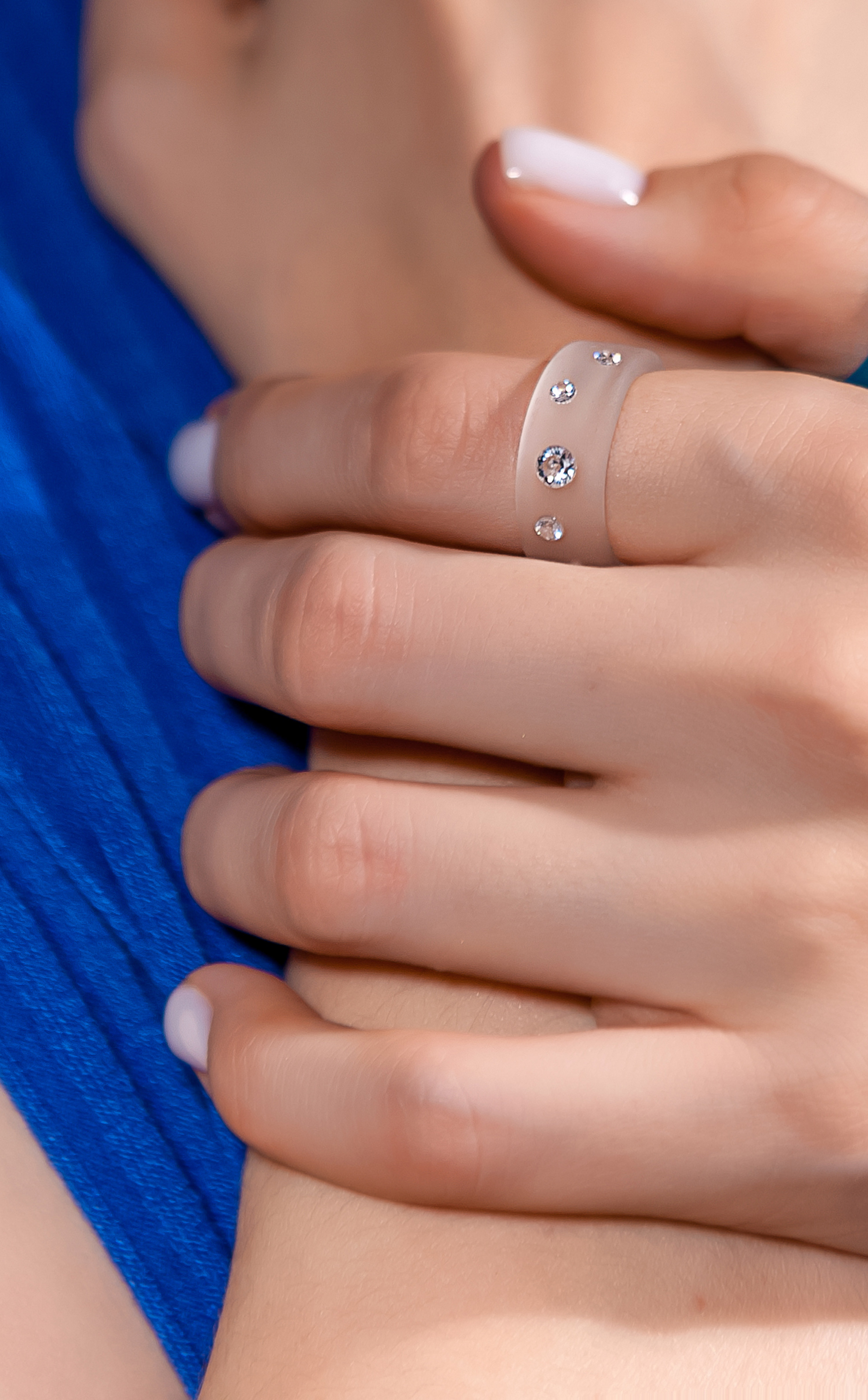 Кольцо "Стекло и фианиты"