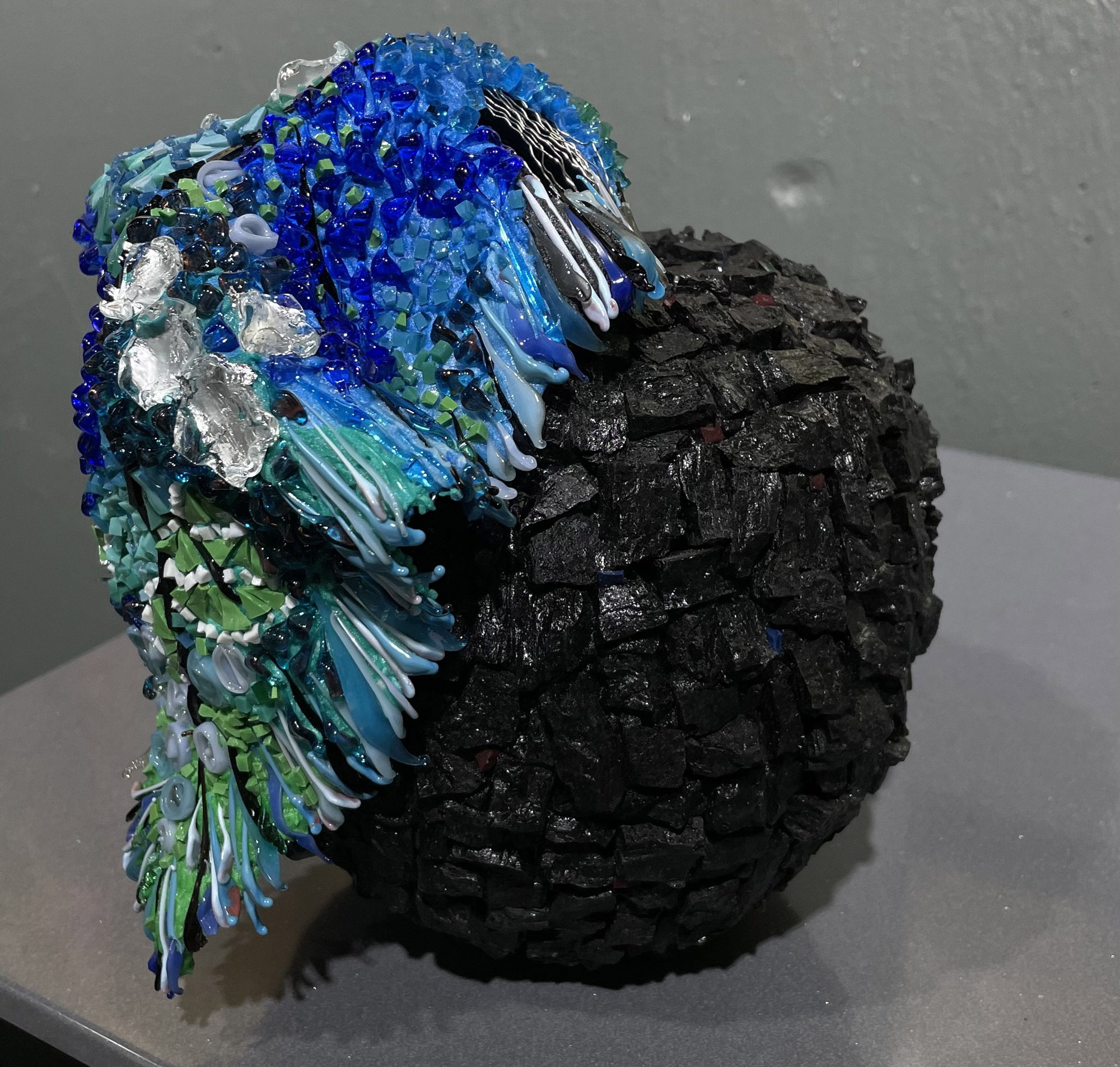 "Яблоко" из мозаики