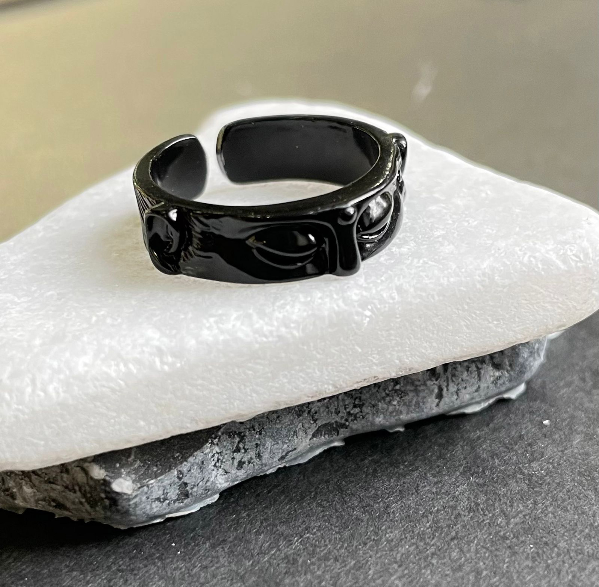 Кольцо черное титан